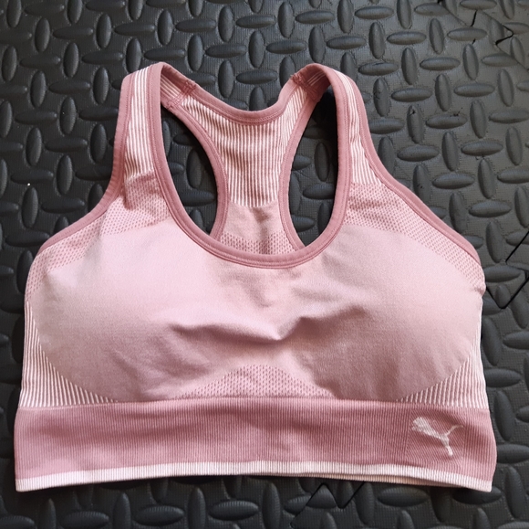 Puma sports bra - Picture 1 of 3